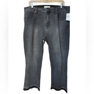 GAP Women’s Charcoal Crop Jean